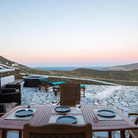 Paradiso Panormos Villa